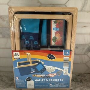 Aldi Wallet & Basket Set